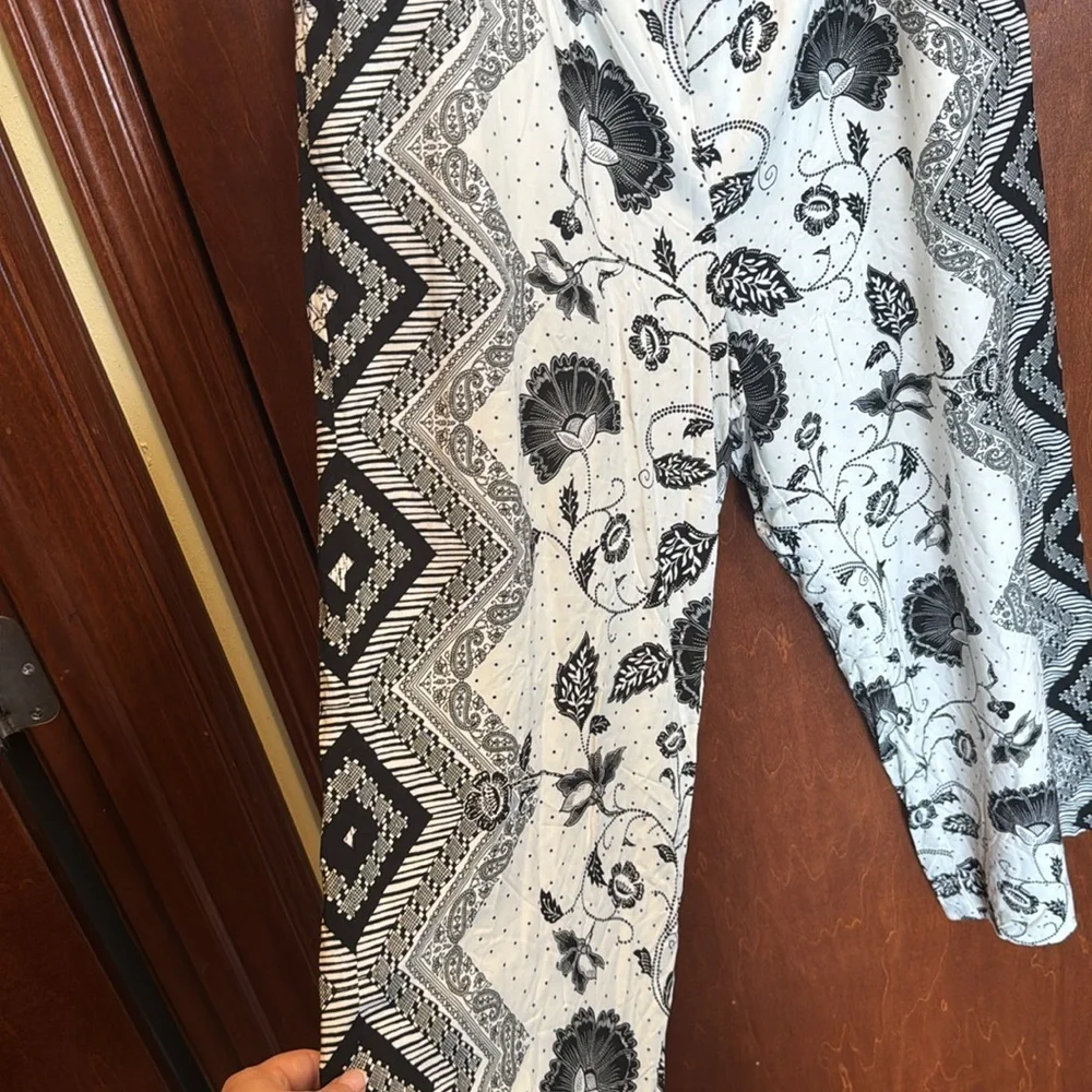 Anthropology wide leg size XL 25 inch inseam beachy pants W/faux back pockets - Picture 5 of 10